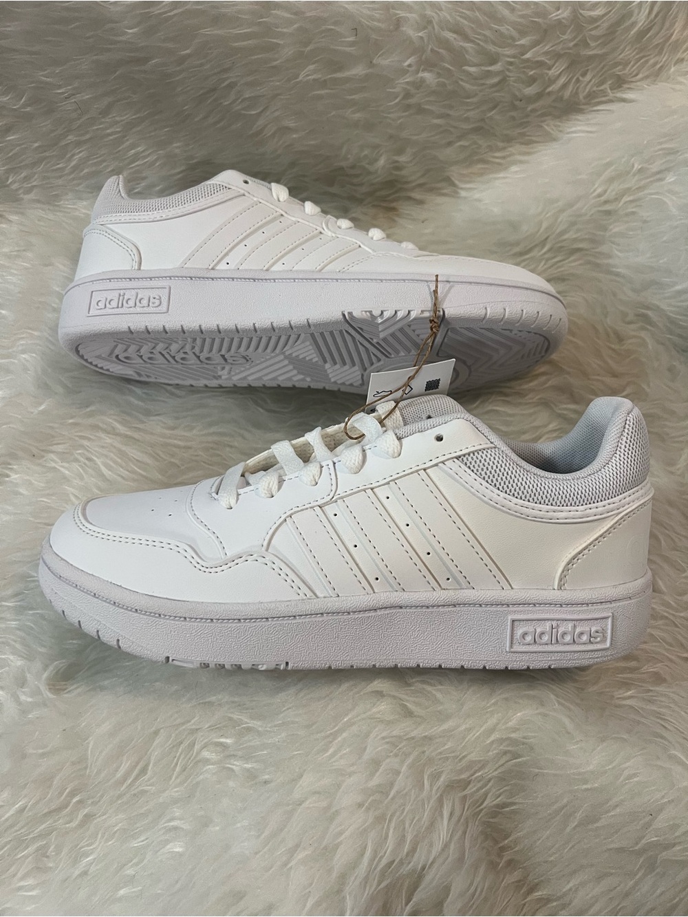 adidas Hoops 3.0 K White Low Top Basketball Sneakers Kids US 4 EU 36 GW0433